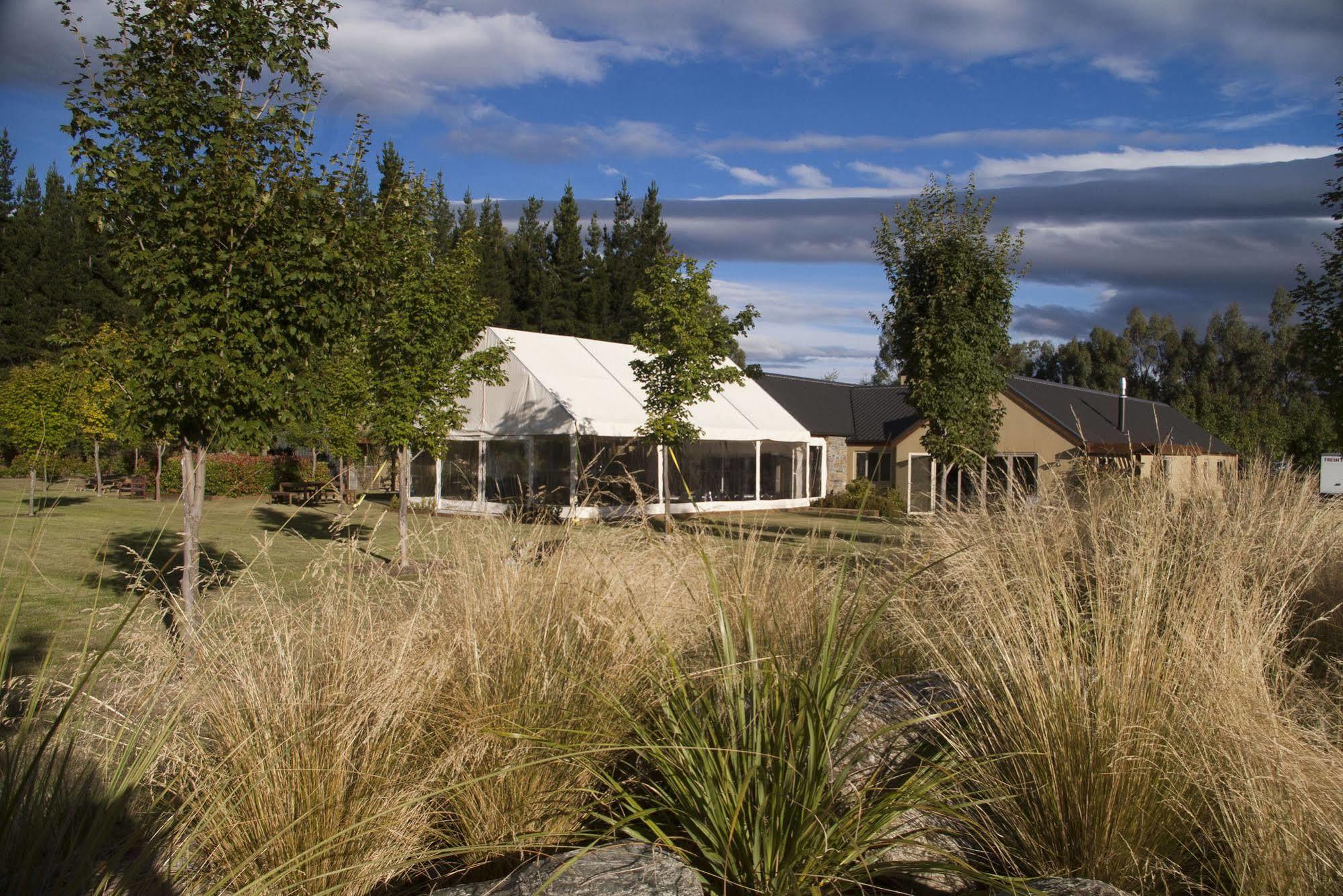 Maple Lodge Luxury Bed & Breakfast Albert Town Εξωτερικό φωτογραφία