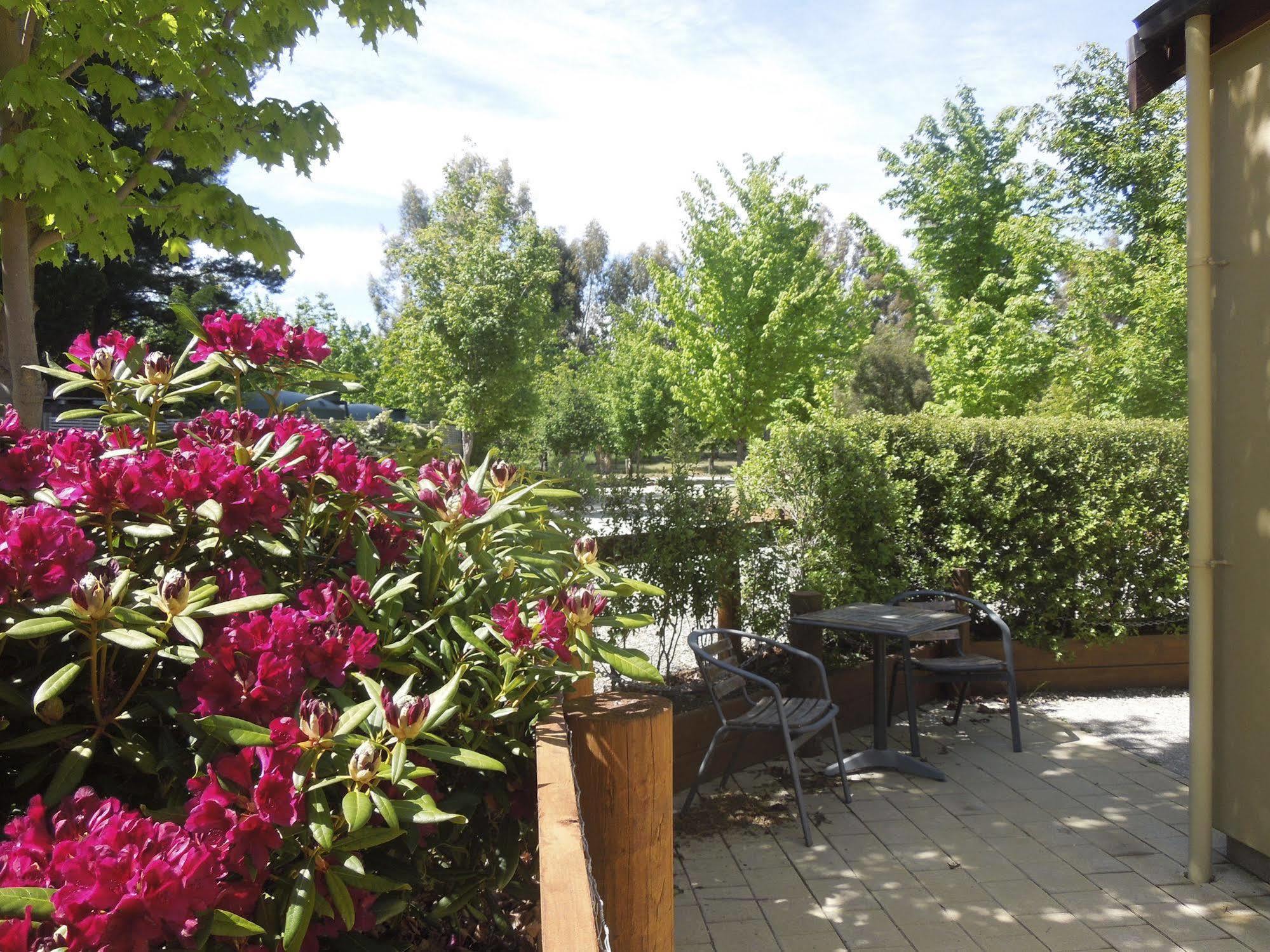 Maple Lodge Luxury Bed & Breakfast Albert Town Εξωτερικό φωτογραφία