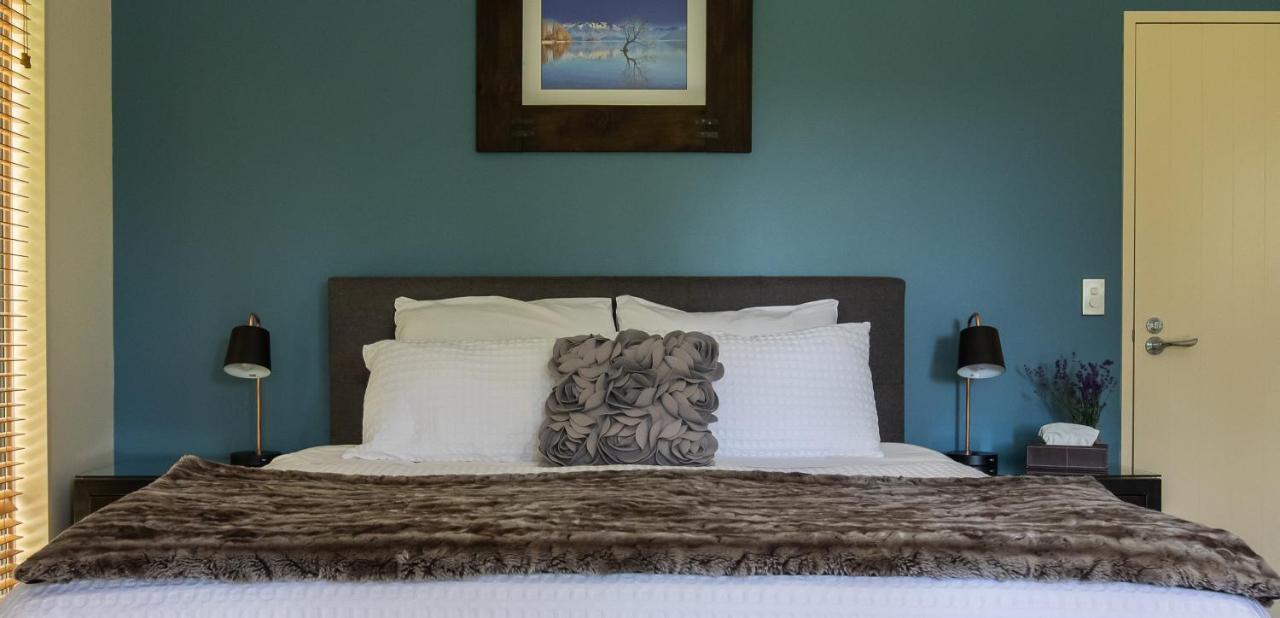 Maple Lodge Luxury Bed & Breakfast Albert Town Εξωτερικό φωτογραφία