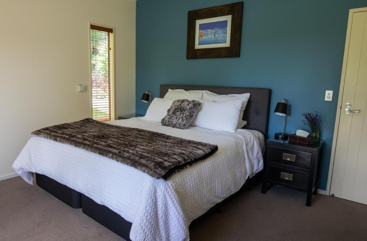 Maple Lodge Luxury Bed & Breakfast Albert Town Εξωτερικό φωτογραφία