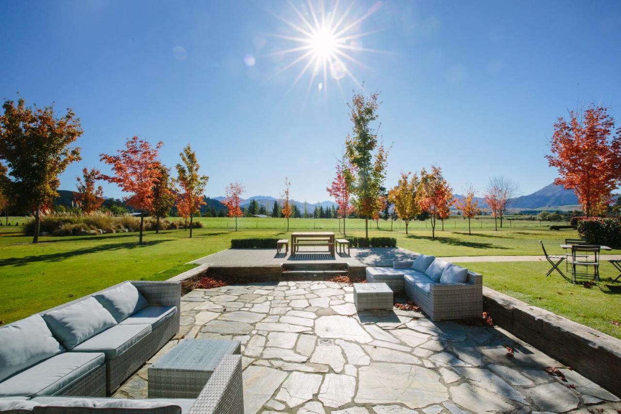 Maple Lodge Luxury Bed & Breakfast Albert Town Εξωτερικό φωτογραφία