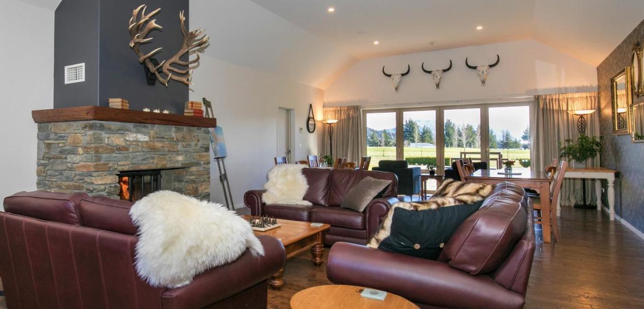 Maple Lodge Luxury Bed & Breakfast Albert Town Εξωτερικό φωτογραφία