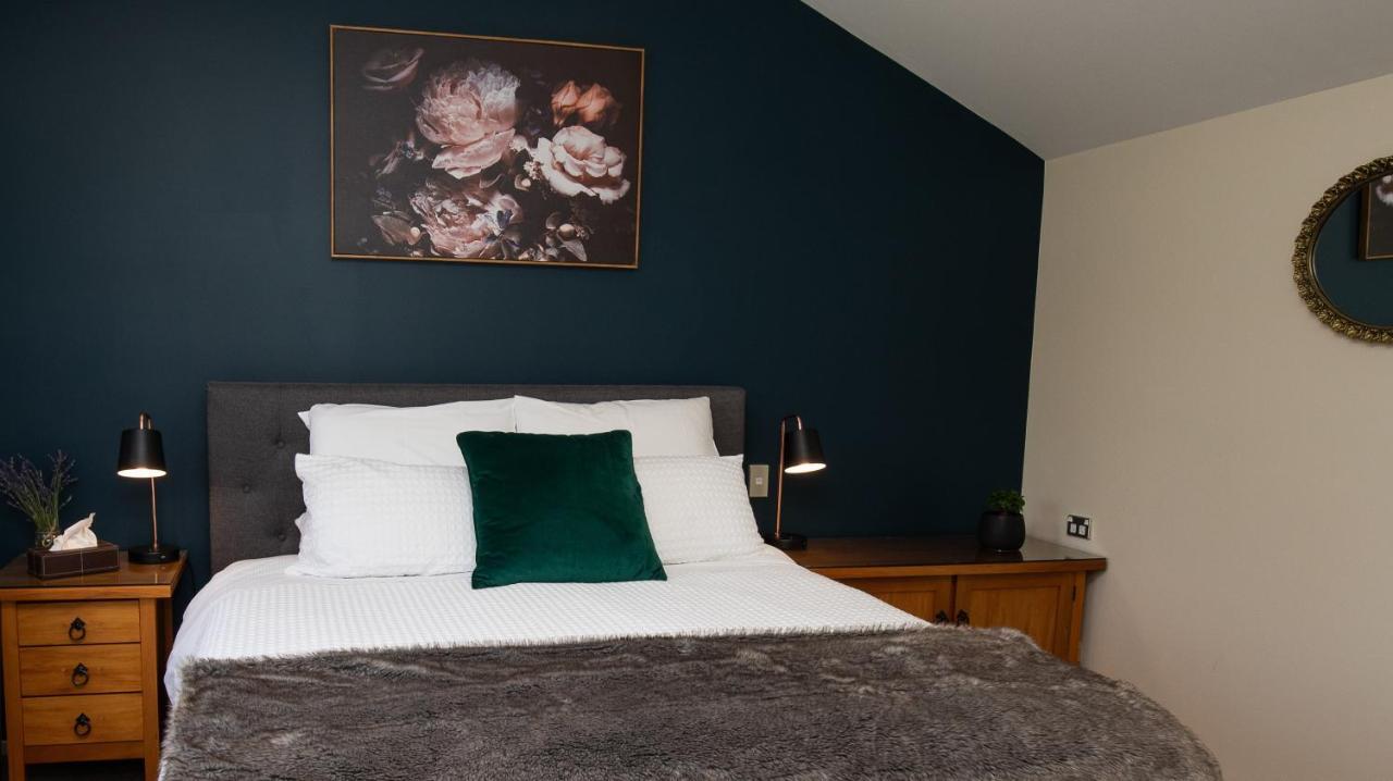 Maple Lodge Luxury Bed & Breakfast Albert Town Εξωτερικό φωτογραφία