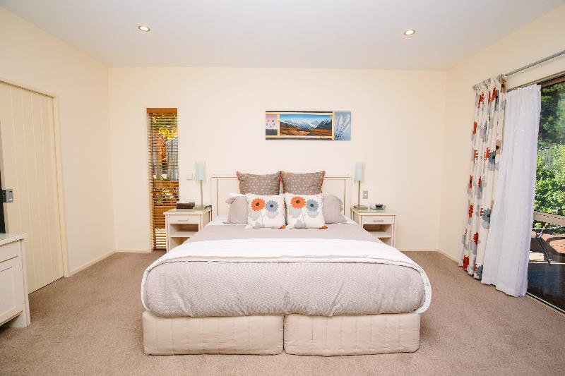 Maple Lodge Luxury Bed & Breakfast Albert Town Εξωτερικό φωτογραφία